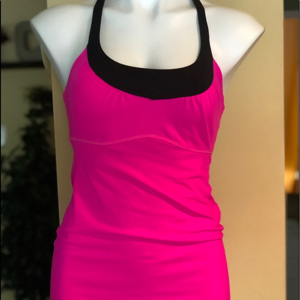 Lululemon 🍋 Small hot pink & black workout tank